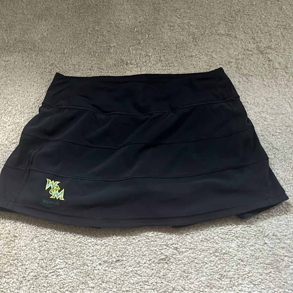 Lululemon William and Mary skirt